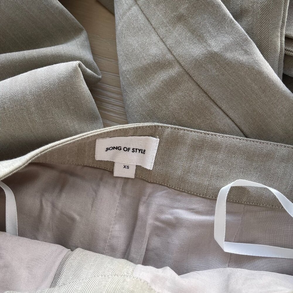 Song of Style Oscar Pant in Smoke Grey - Picture 6 of 7